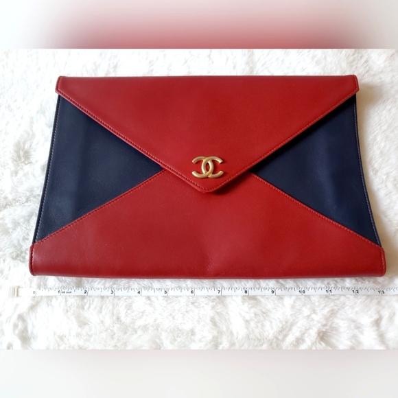 Chanel Bicolor Lambskin Clutch Bag - Picture 7 of 16